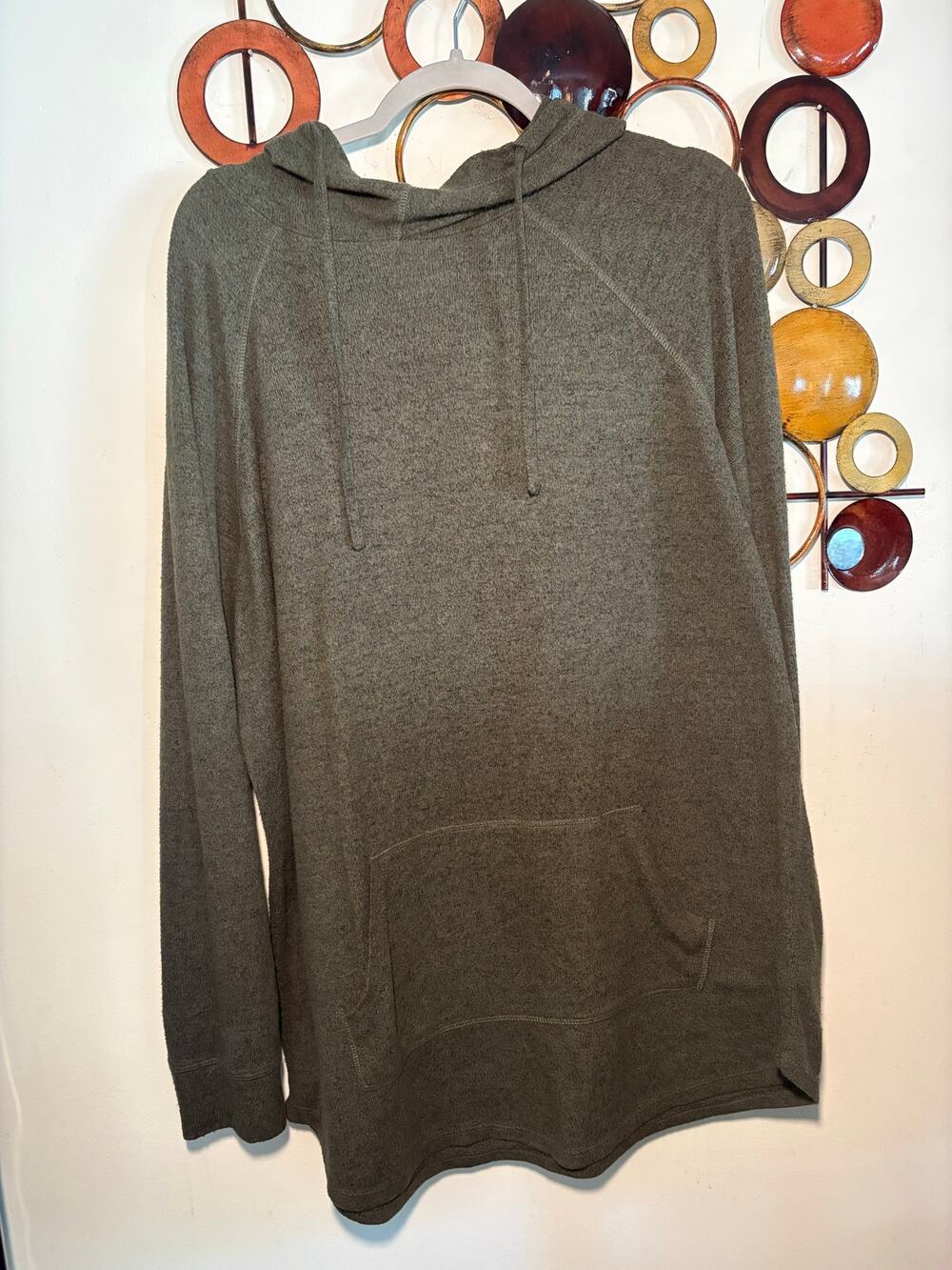 Women’s Torrid 2(2x) green hoodie long sleeve shirt